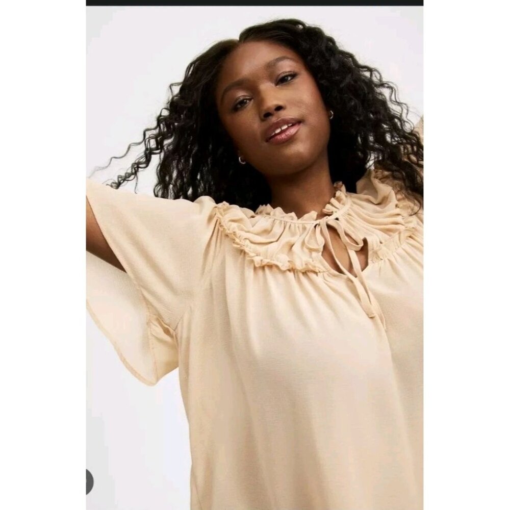 Torrid Womens Short Flutter Sleeve Blouse Top Sz 3X Ruffles Cottagecore Boho